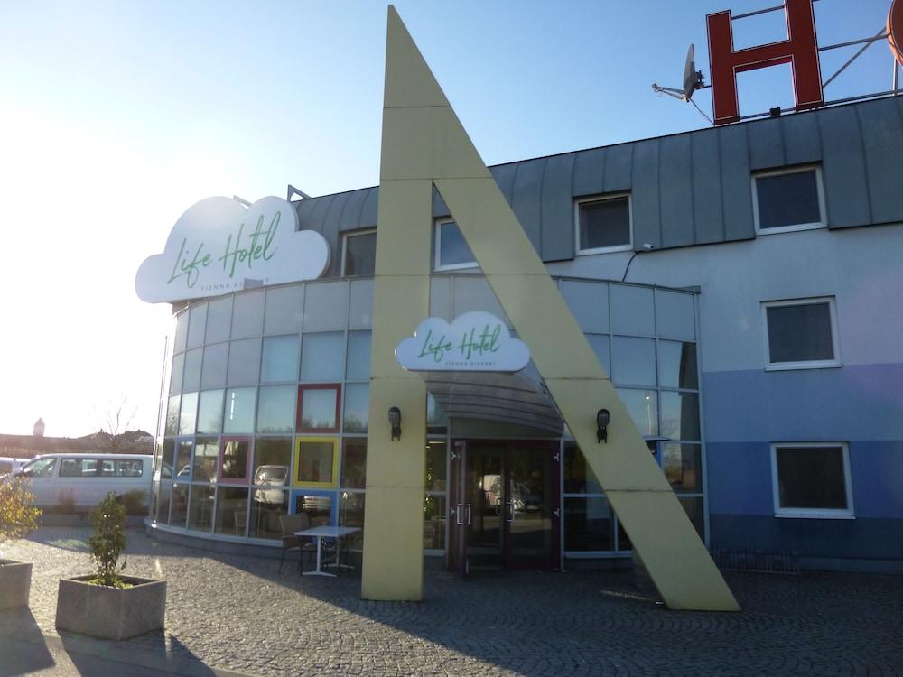Lifehotel Vienna Airport Fischamend Εξωτερικό φωτογραφία